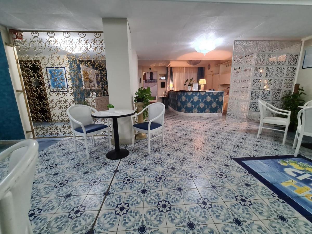 Апартаменти Baia Degli Dei Джардіні-Наксос Екстер'єр фото